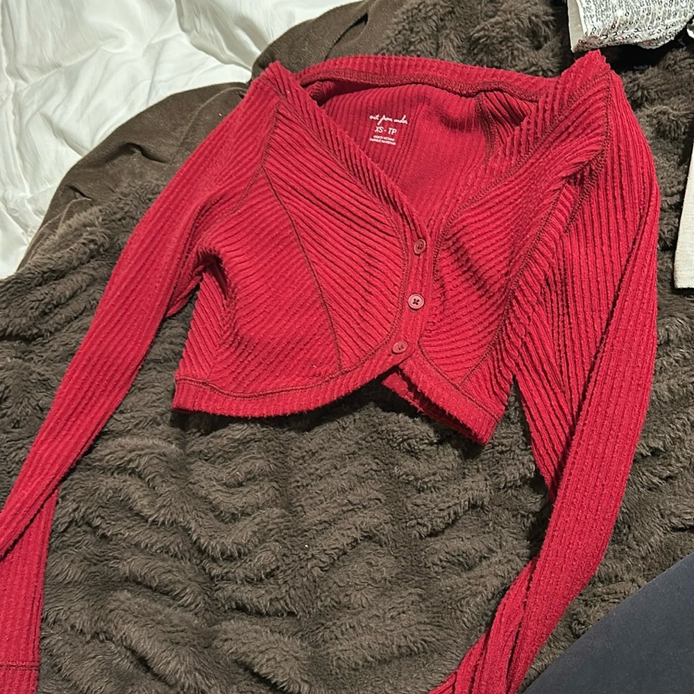 Long sleeve crop sweater